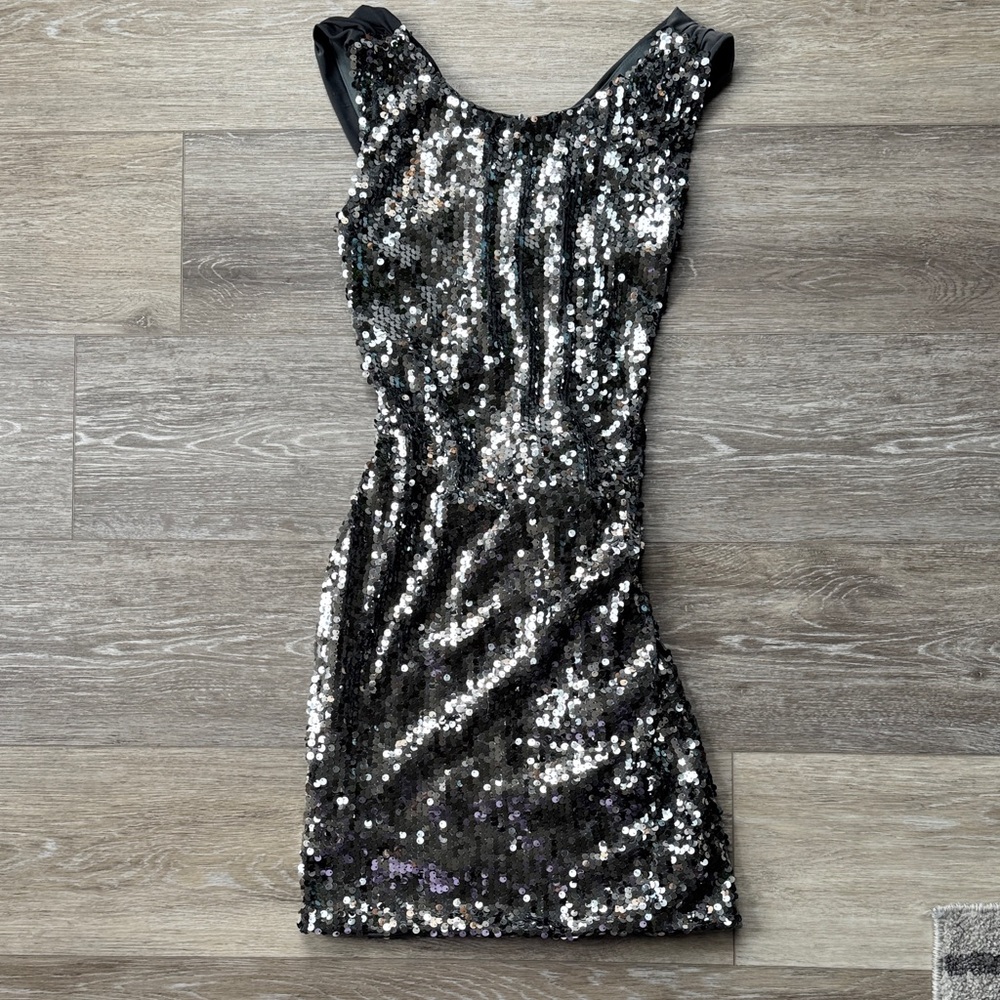 NWOT Sliver Sequin Mini Dress - Sparkle Bodycon